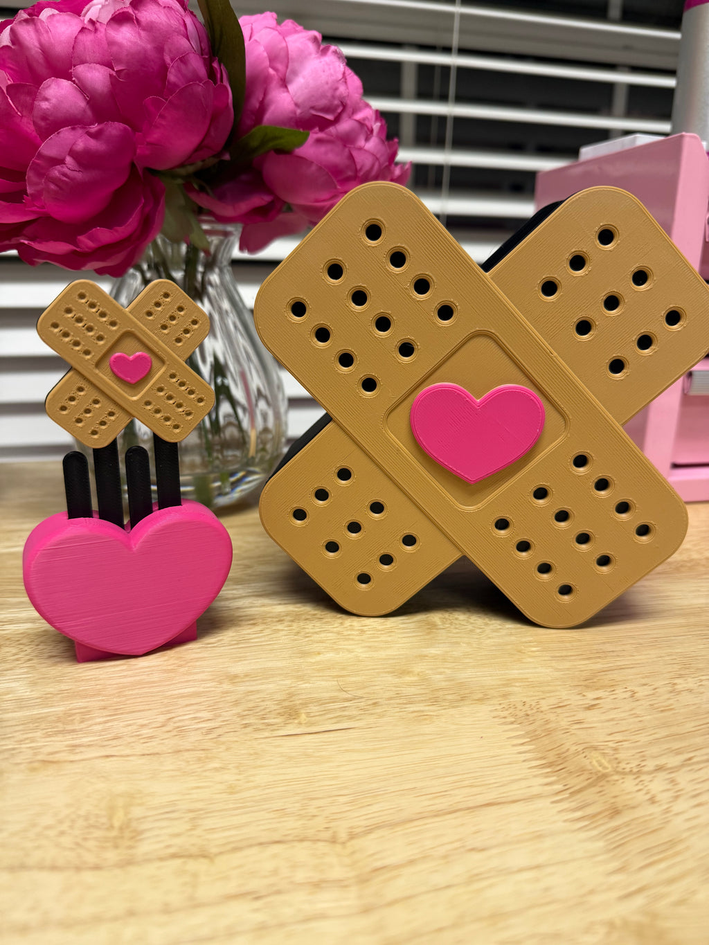 Heart Bandage Pen & Desk Organizer
