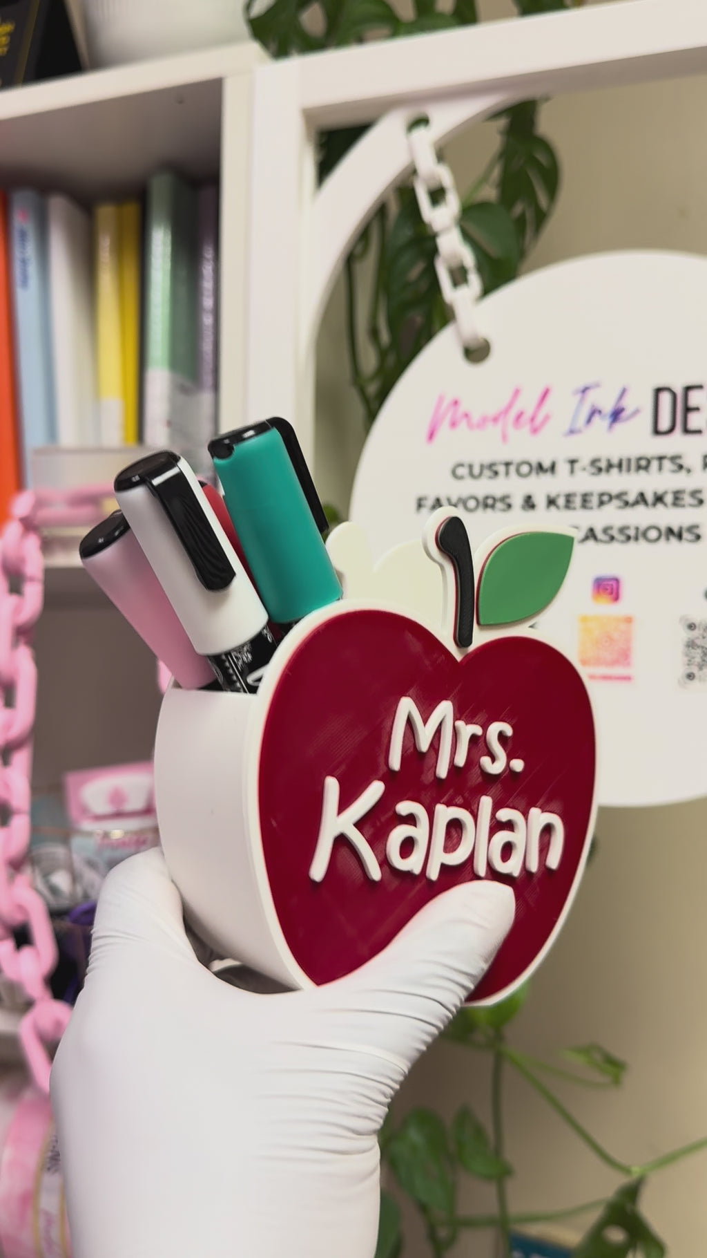 Personalized 3D Printed Teacher Apple Pen Holder | Custom Name Teacher Appreciation Gift
